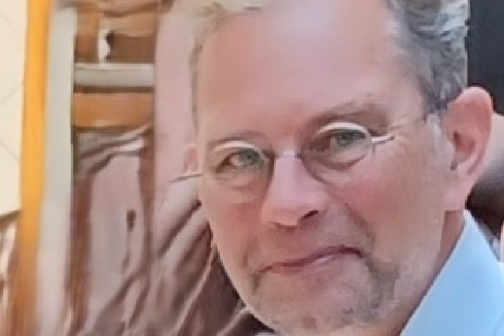 dr. Stephan Busch