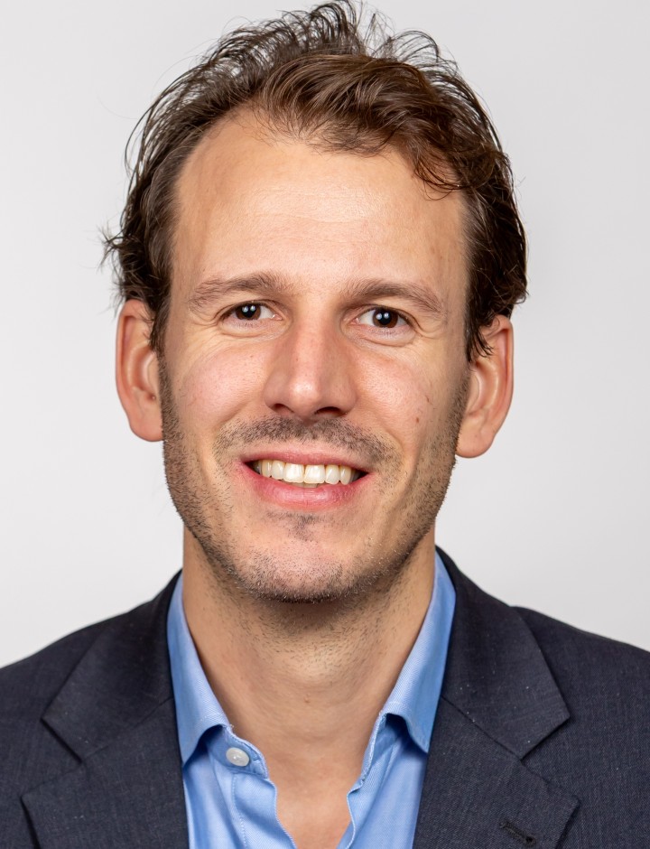 Dr. Karel Scheepstra